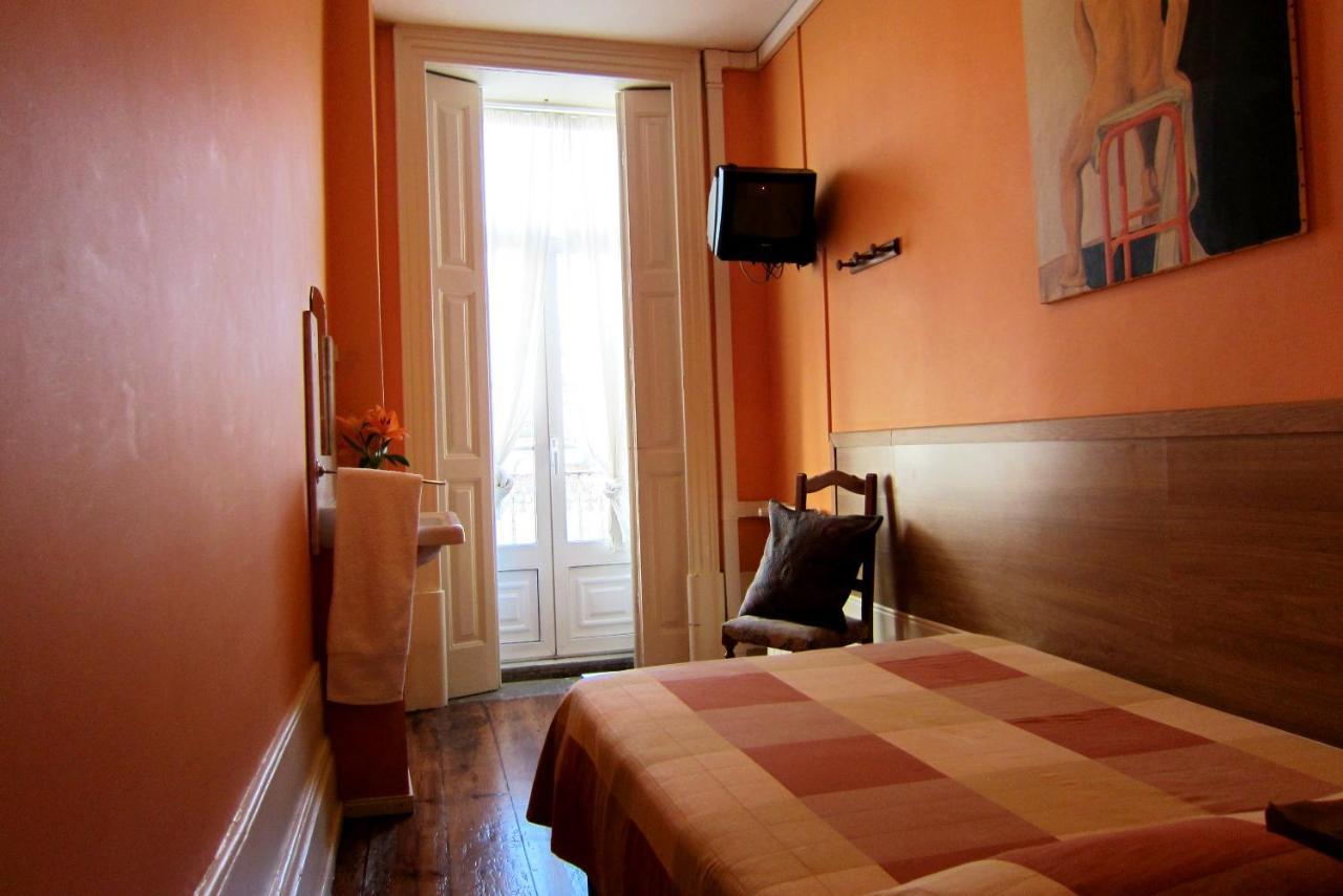 Duas Nacoes Guest House Porto Luaran gambar