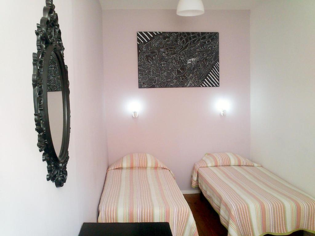 Duas Nacoes Guest House Porto Bilik gambar