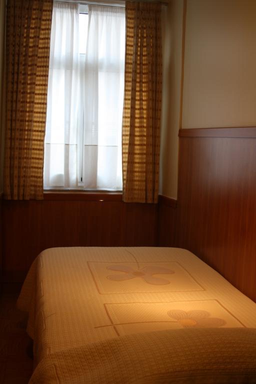Duas Nacoes Guest House Porto Luaran gambar