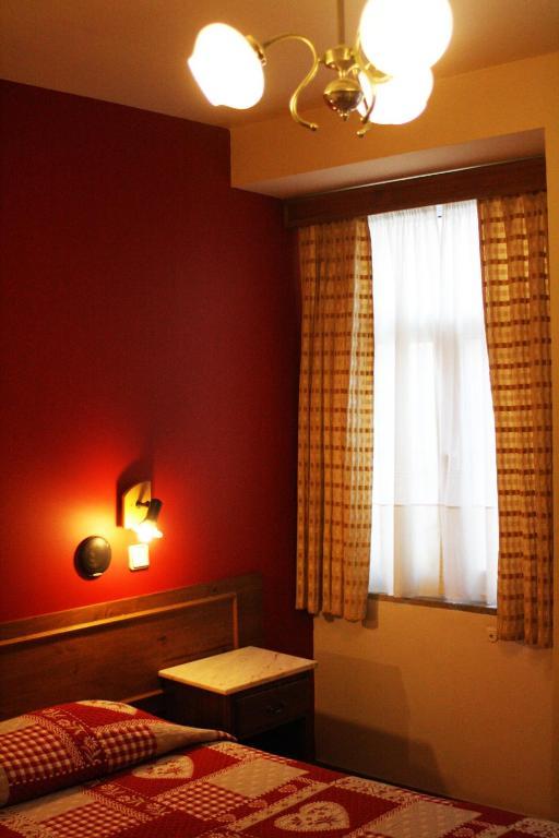 Duas Nacoes Guest House Porto Bilik gambar