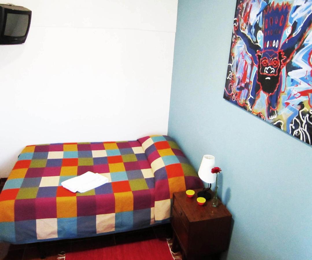 Duas Nacoes Guest House Porto Bilik gambar